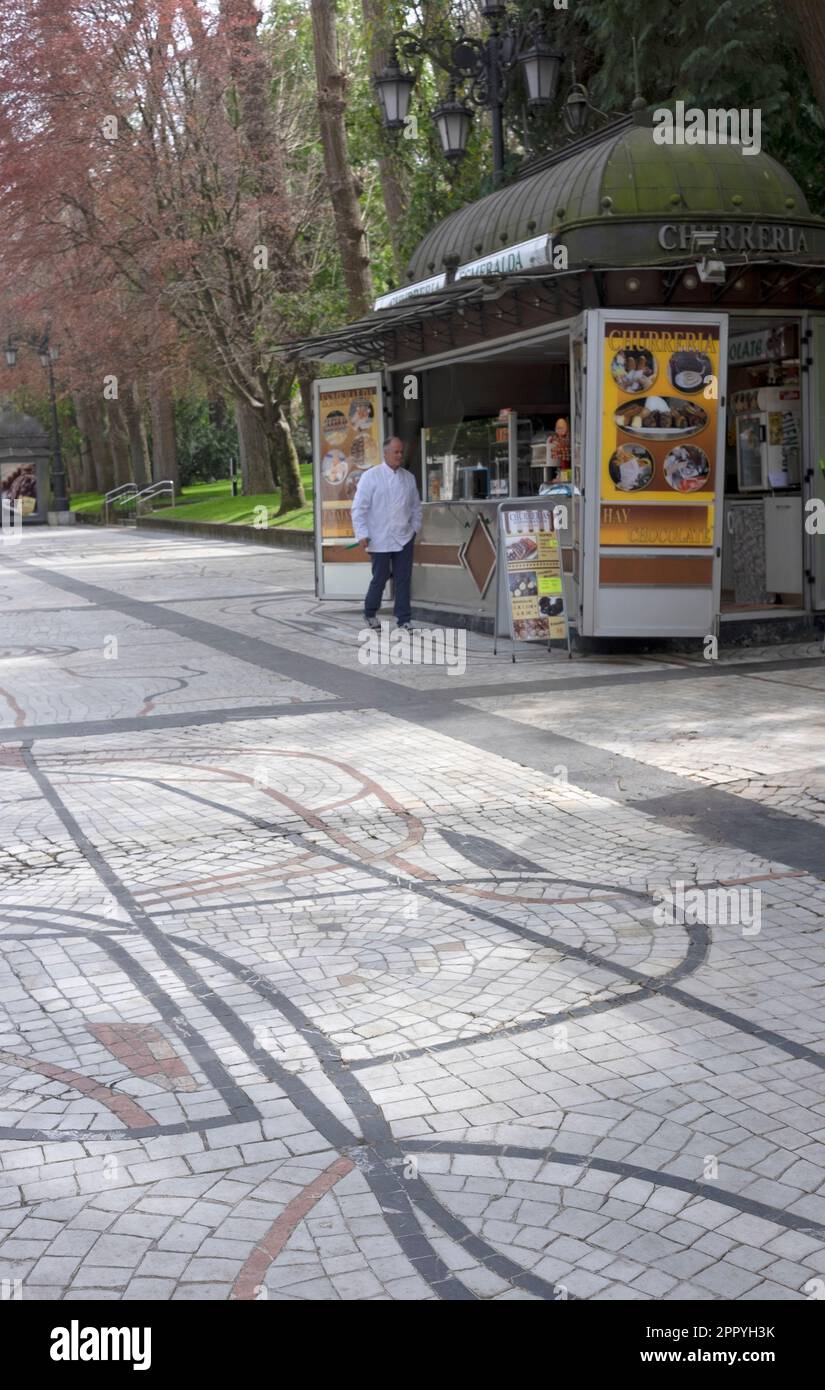 Oviedo garden hires stock photography and images Alamy