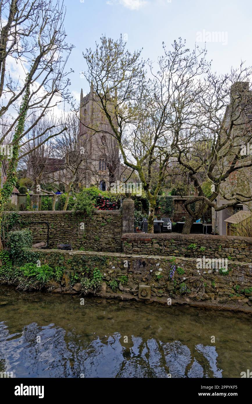 Pretty cottages and the Mells River at Nunney. Village of Nunney ...