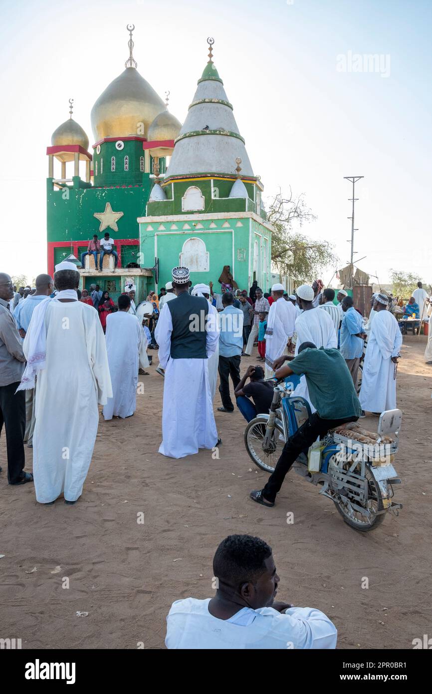 Gathering for a Dervish Ceremony, Hamed al-Nil Tomb, Omdurman, Khartoum, Sudan Stock Photo