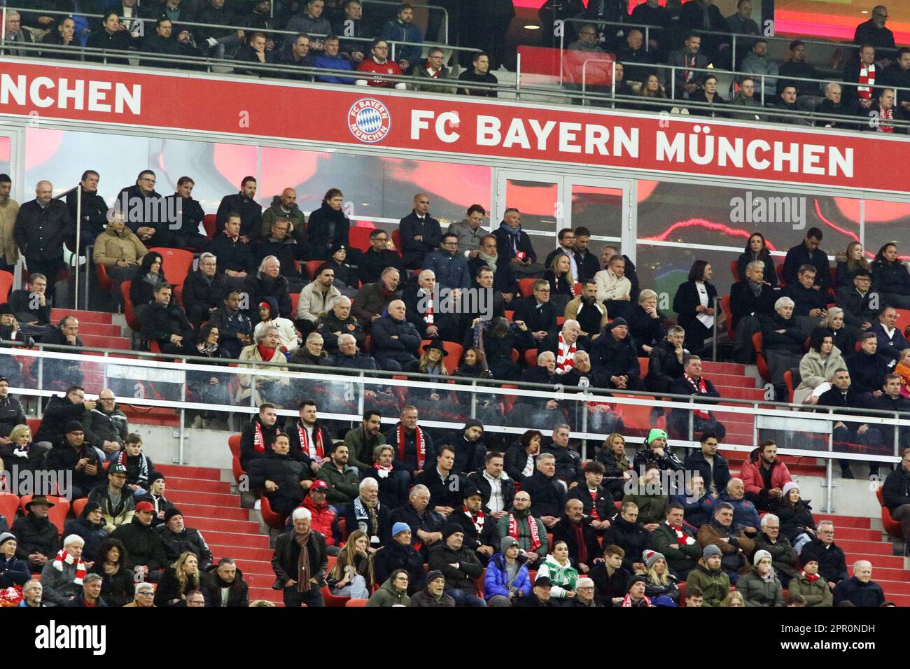 Beer Belachelijk Dalset MUNICH, GERMANY - APRIL 19: the FcBayern VIP Grand Stand, Vip Tribuene,  with Oliver KAHN, and all the leaders of Fc Bayern, president and sports  director seen during the UEFA Champions League