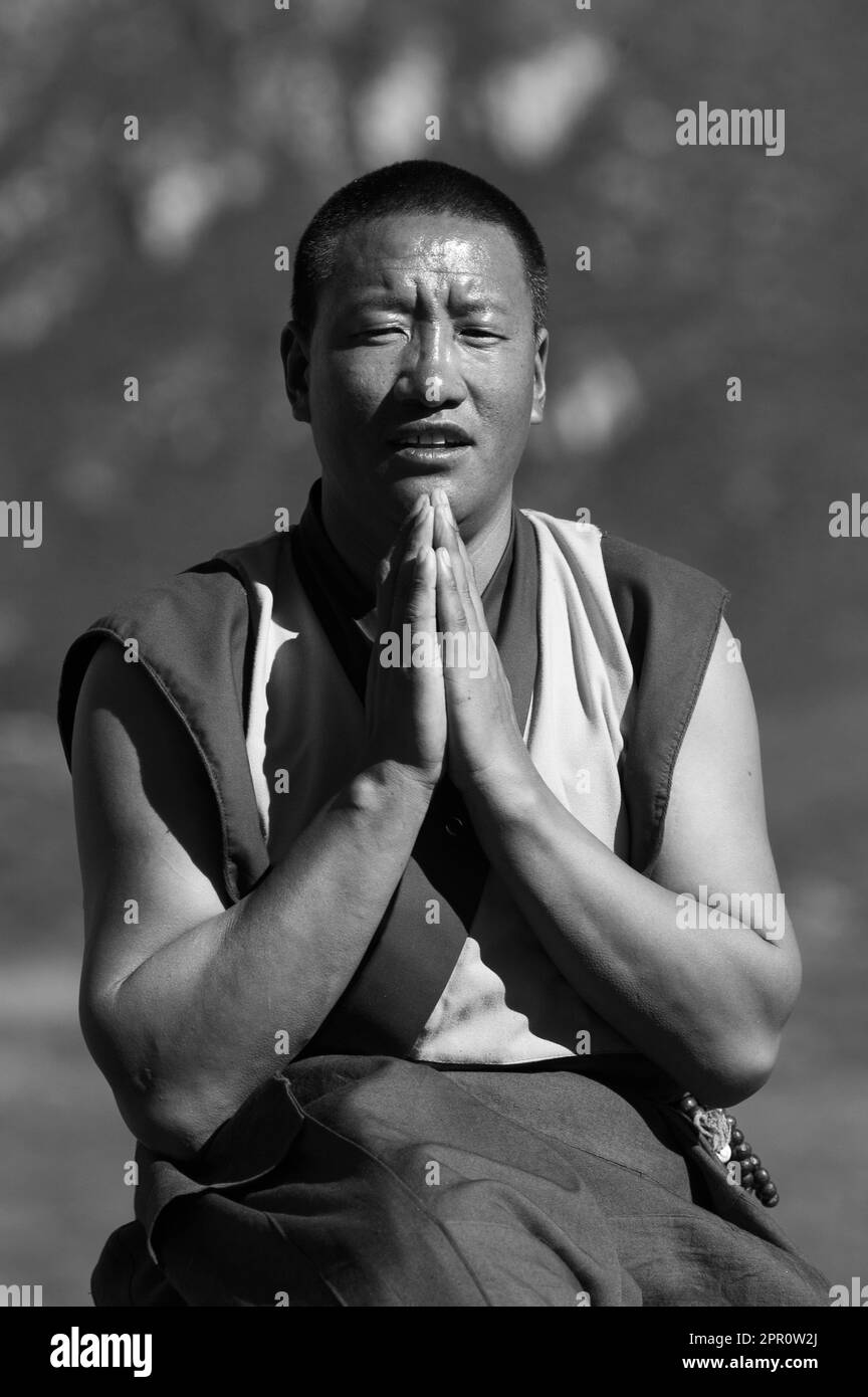 Tibetan Buddhist monk from Litang Chode Monastery in Litang county - Kham, Sichuan Province, China, (Tibet) Stock Photo