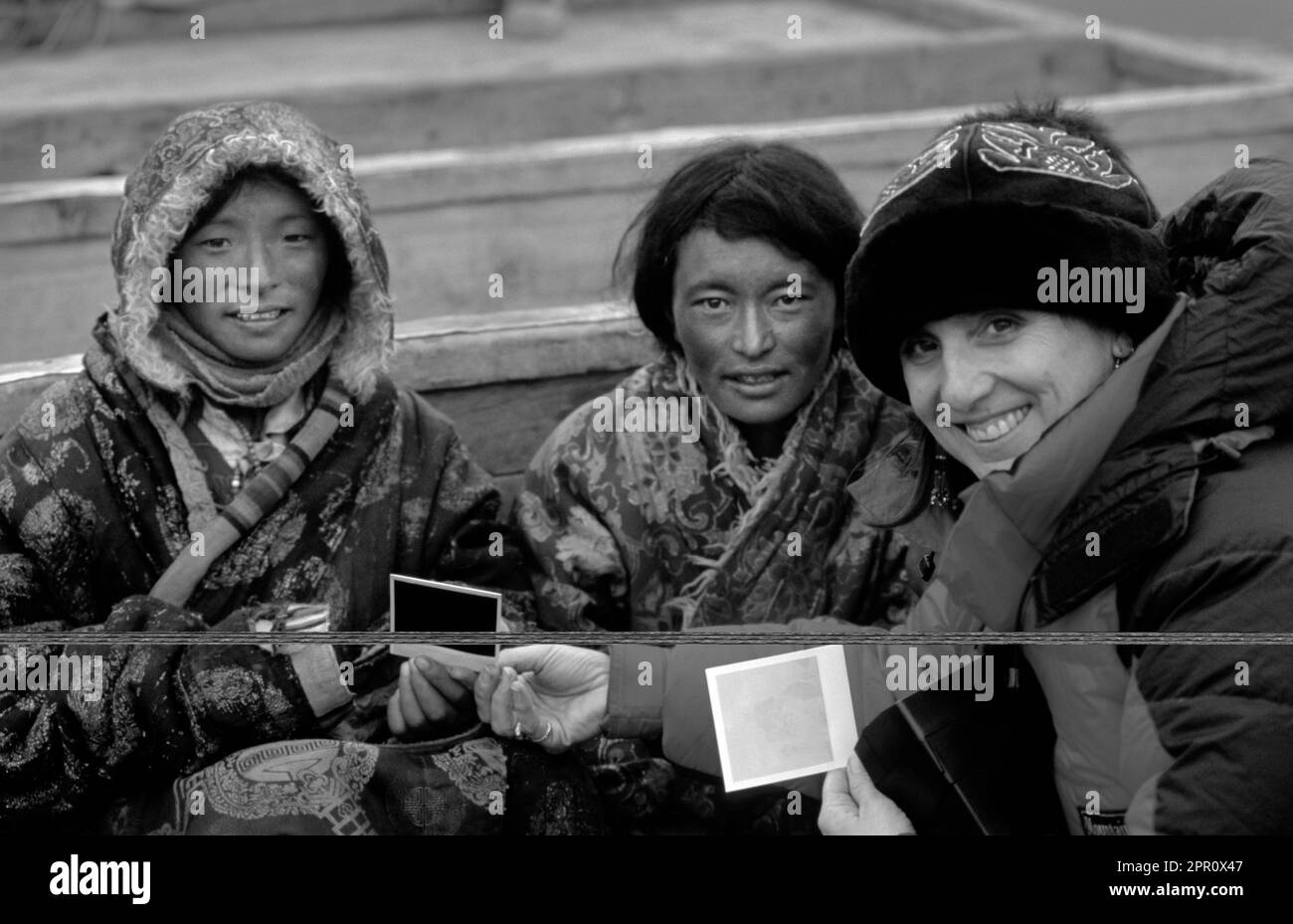 Chinese boat girls Black and White Stock Photos & Images - Alamy