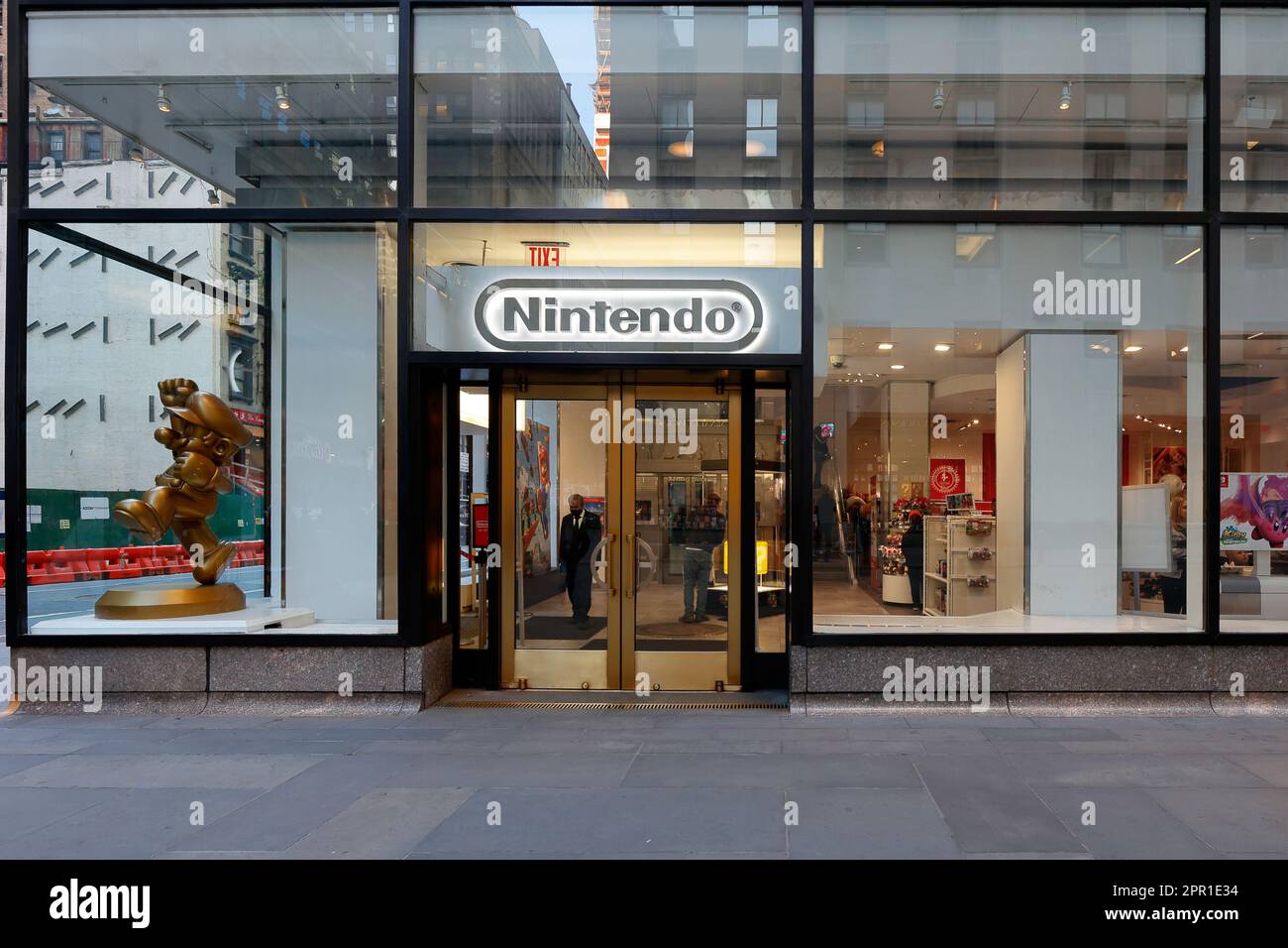 Nintendo NY, 10 Rockefeller Plaza, New York, NYC storefront of a video game store in Midtown Manhattan. Stock Photo