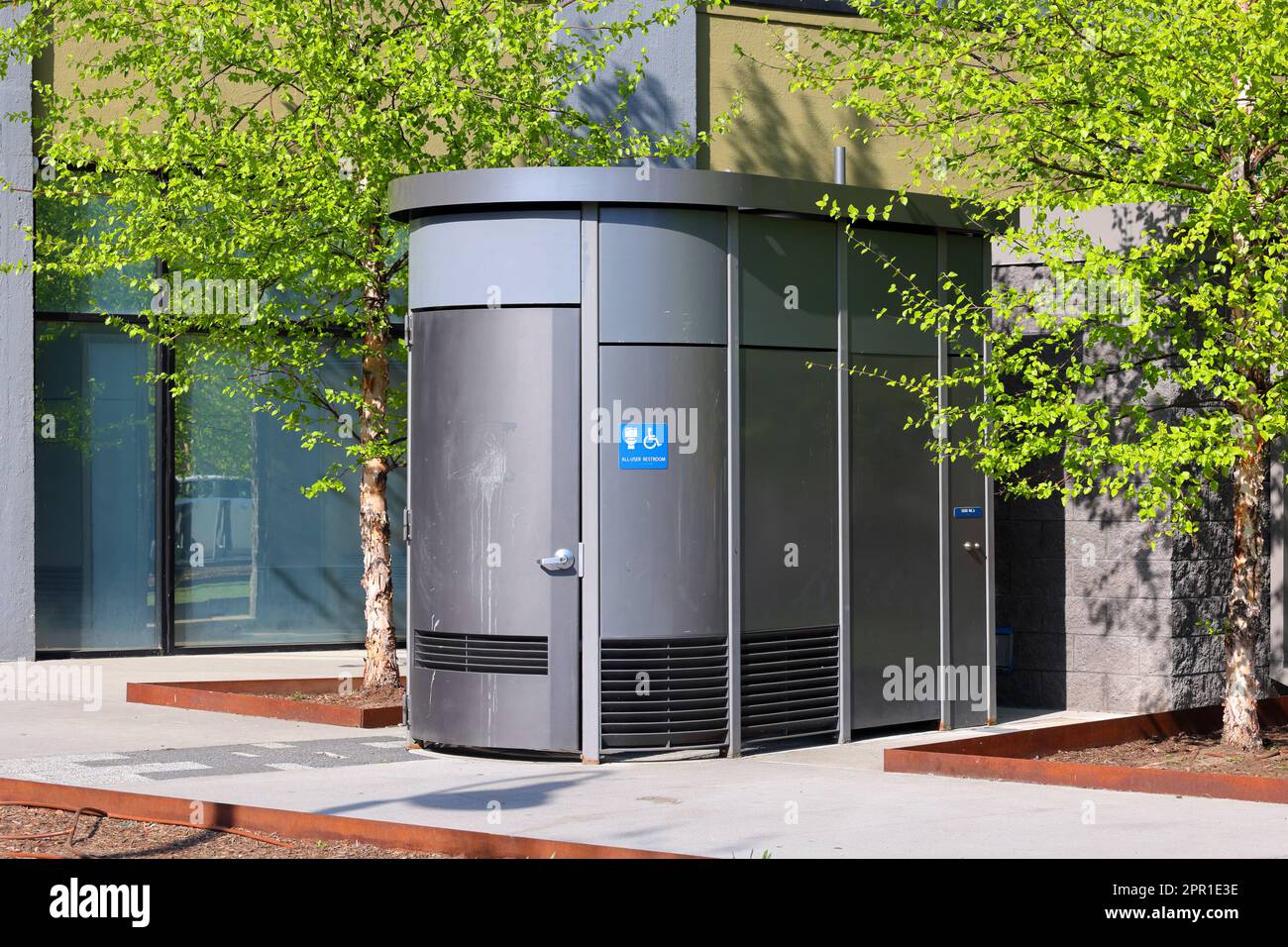 A Portland Loo in Hoboken, New Jersey. A basic, no frills public toilet manufactured in Portland, Oregon. Many cities have (see additional info) Stock Photo