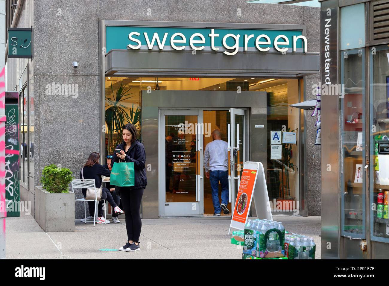 Sweetgreen, 1740 Broadway, New York, NYC storefront photo of a fast casual salad shop in Midtown Manhattan. Stock Photo