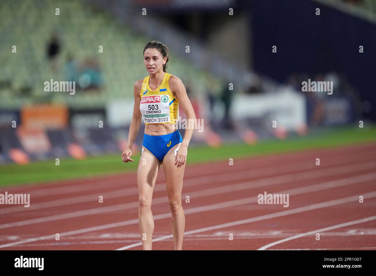Valeriia Zinenko participating in the 10.000 meters at the 2022 ...