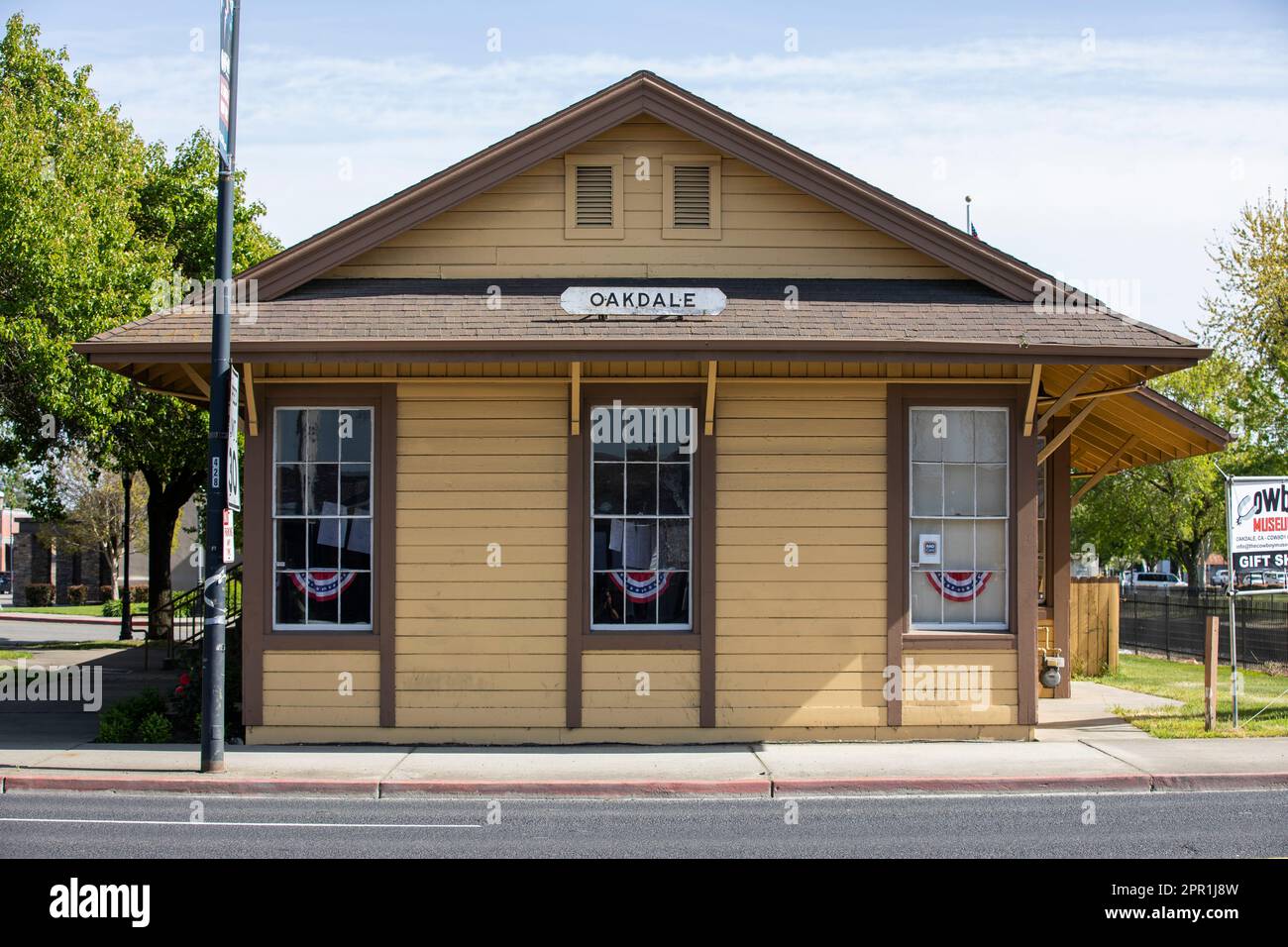 Oakdale, California, USA April 18, 2023 Afternoon sunlight shines on