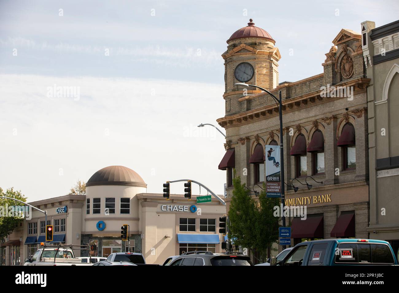 Oakdale, California, USA April 18, 2023 Afternoon sunlight shines on