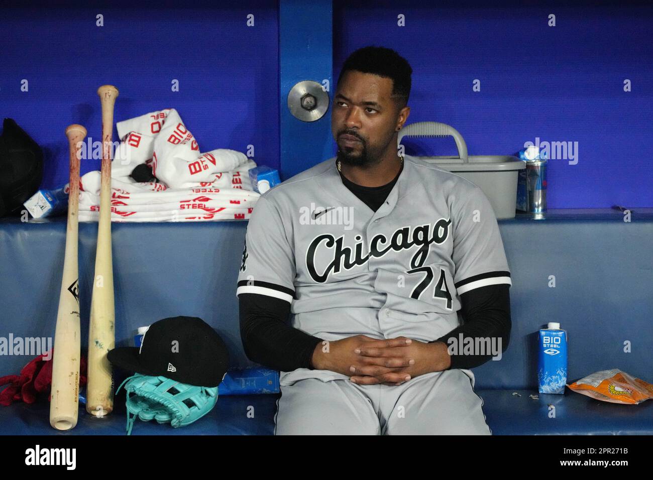 Chicago White Sox's Eloy Jimenez celebrates his two-run double during a  baseball game against the Houston Astros Monday, Aug. 15, 2022, in Chicago.  (AP Photo/Charles Rex Arbogast Stock Photo - Alamy