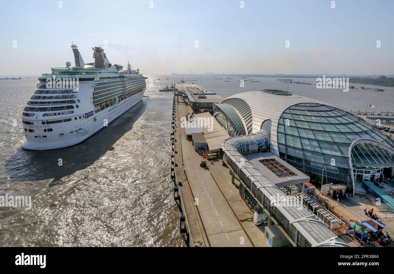 The cruise ship Mariner of the Seas leaving the Wusongkou International