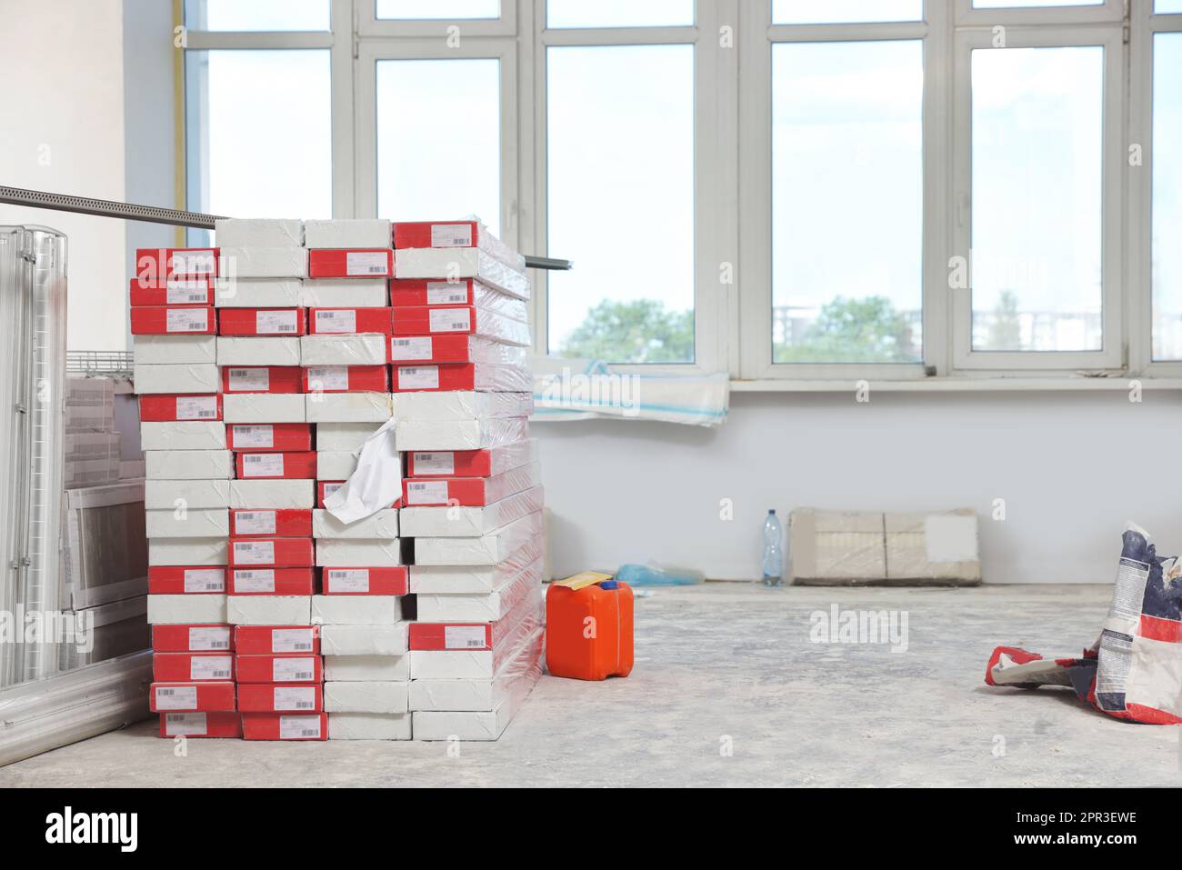 Materials in apartment during repair. Home renovation Stock Photo - Alamy - Material Reuse In Apartment Renovation Projects