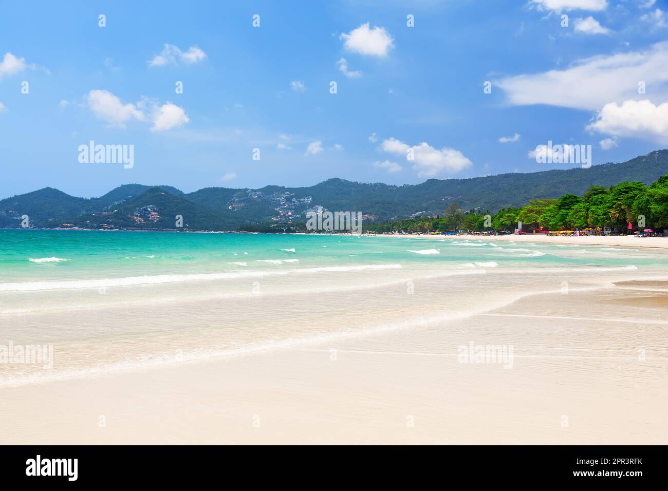 View of beautiful white sand beach with turquoise water of Chaweng beach, in Koh Samui (Samui Island), Thailand. Amazing beach scene vacation and summ Stock Photo