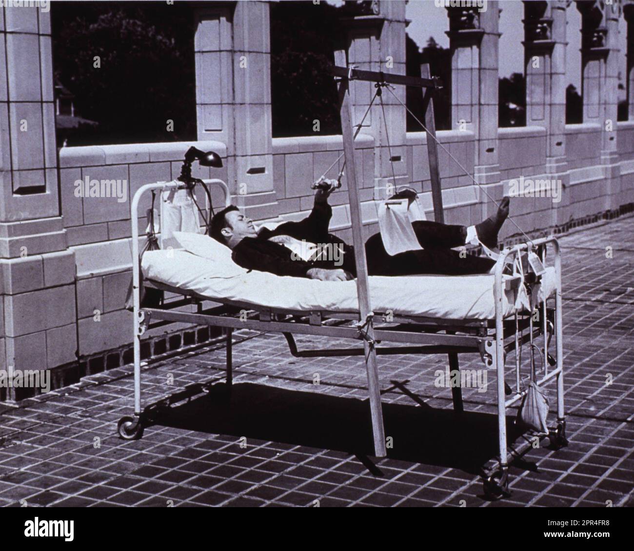 Orthopedic apparatus Traction method Stock Photo Alamy