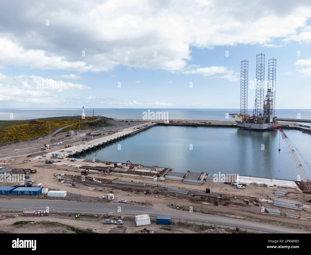 Oil rig scotland aerial hi-res stock photography and images - Alamy
