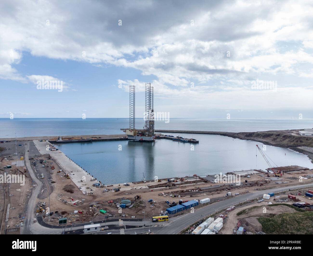 Oil rig scotland aerial hi-res stock photography and images - Alamy
