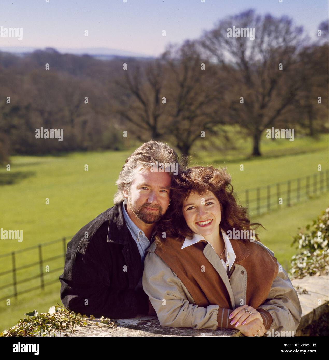 Noel Edmonds photographed with his wife in 1985 Stock Photo