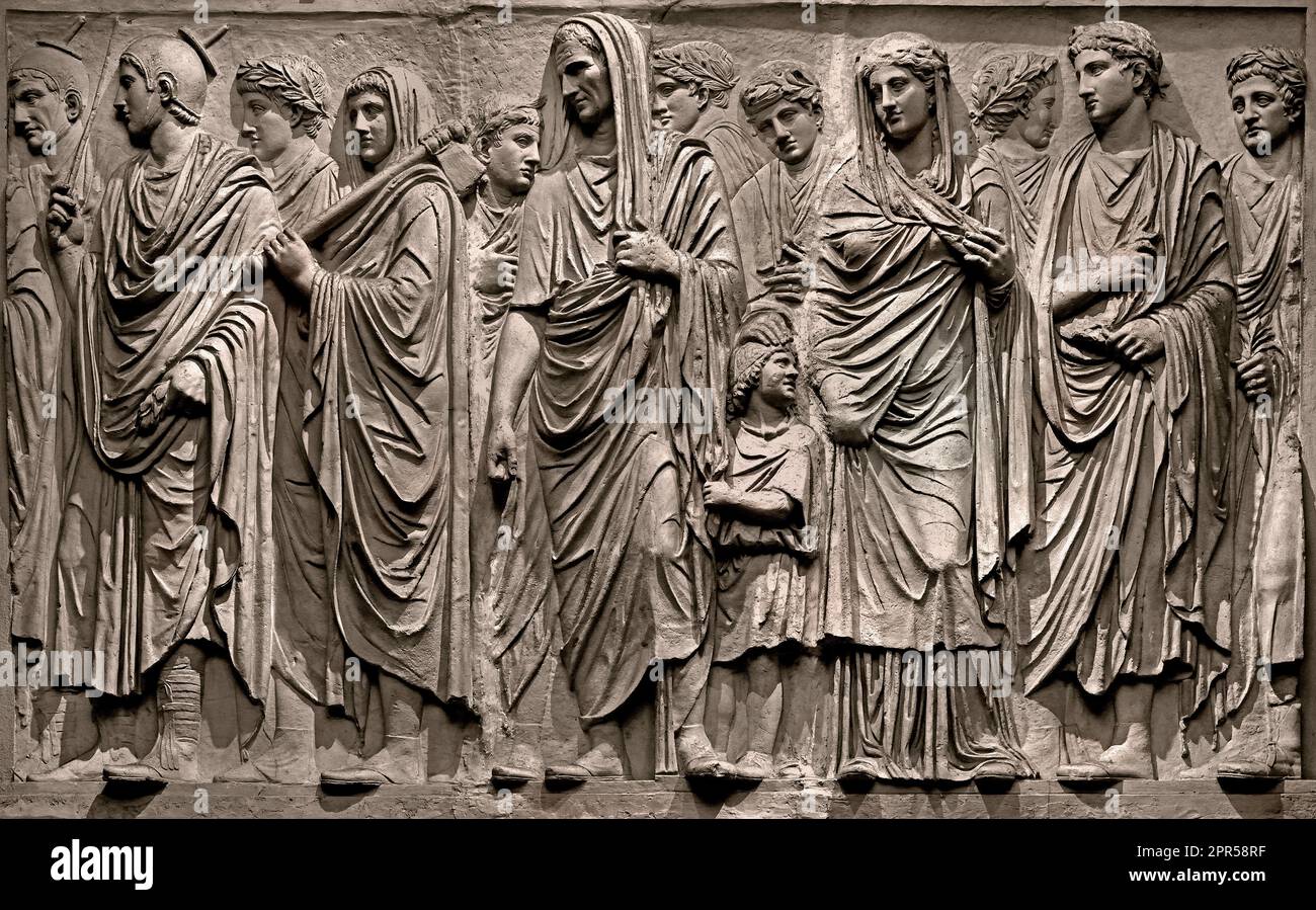Relief of the Ara Pacis Augustae with  Procesion, Galleria degli Uffizi, 1581, Founder: Francesco I de' Medici, Grand Duke of Tuscany,  Florence,  Italy, Italy, original artifact was found in Rome in 1568 at Palazzo Feretti-Fiano-Almagià. The following year it became part of the Medici collections and then moved to Villa Medici on the Pincio, from where it reached Florence at the end of the 18th century. Only in 1937, with the discovery and reconstruction of the Ara Pacis, they were sent to Rome. Stock Photo