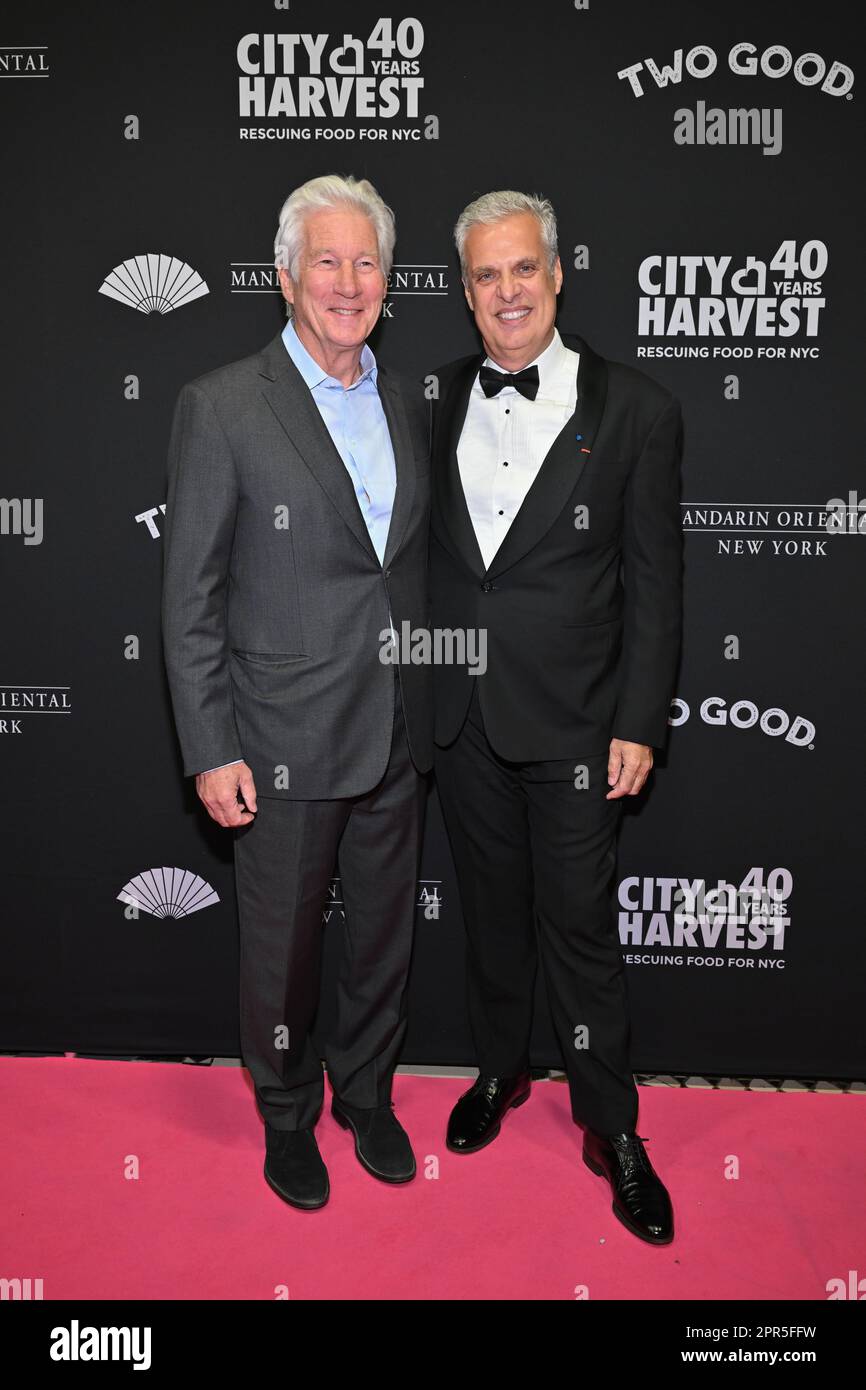 Richard Gere and Éric Ripert Stock Photo - Alamy