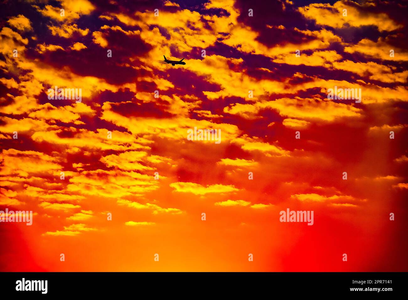 Sky airplane hi-res stock photography and images - Alamy