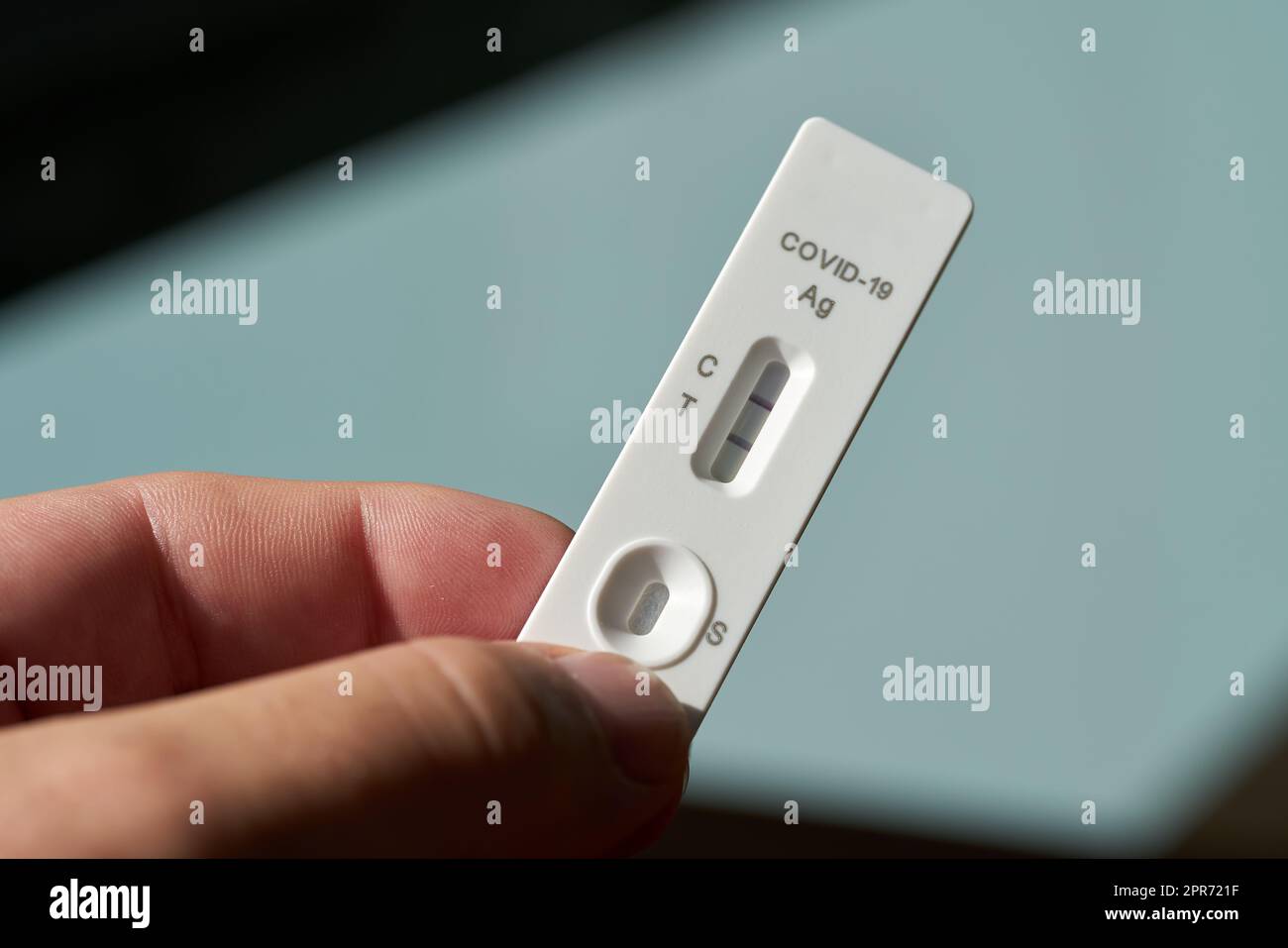 Selfconducted Corona antigen rapid test with a positive test result