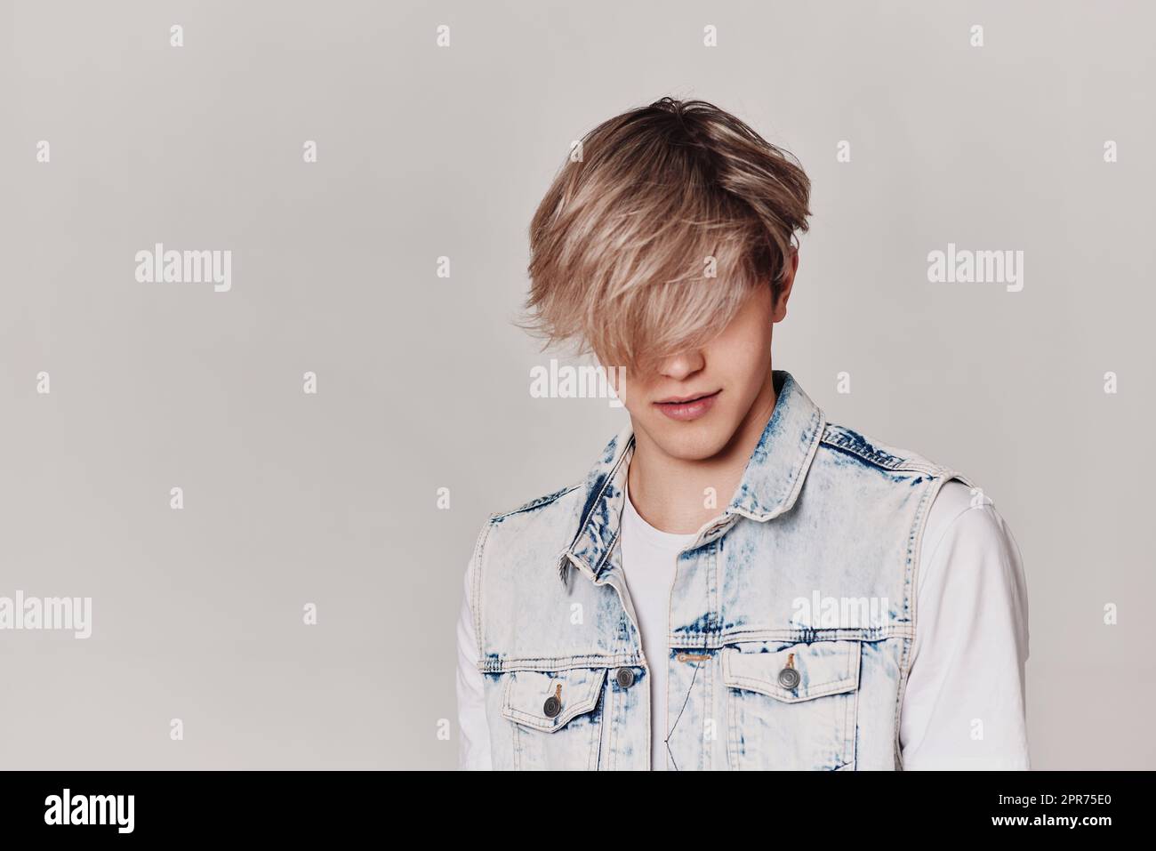 Hairstyle fashion man hi-res stock photography and images - Alamy