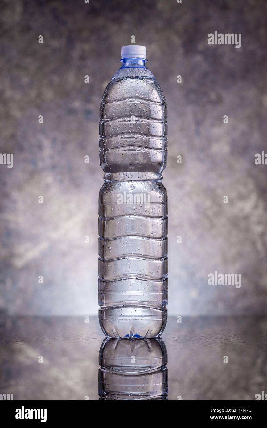 https://c8.alamy.com/comp/2PR7N7G/plastic-cold-bottle-of-water-with-water-drops-2PR7N7G.jpg