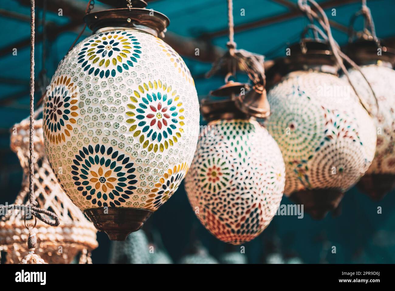 Lamps shop hi-res stock photography and images - Alamy