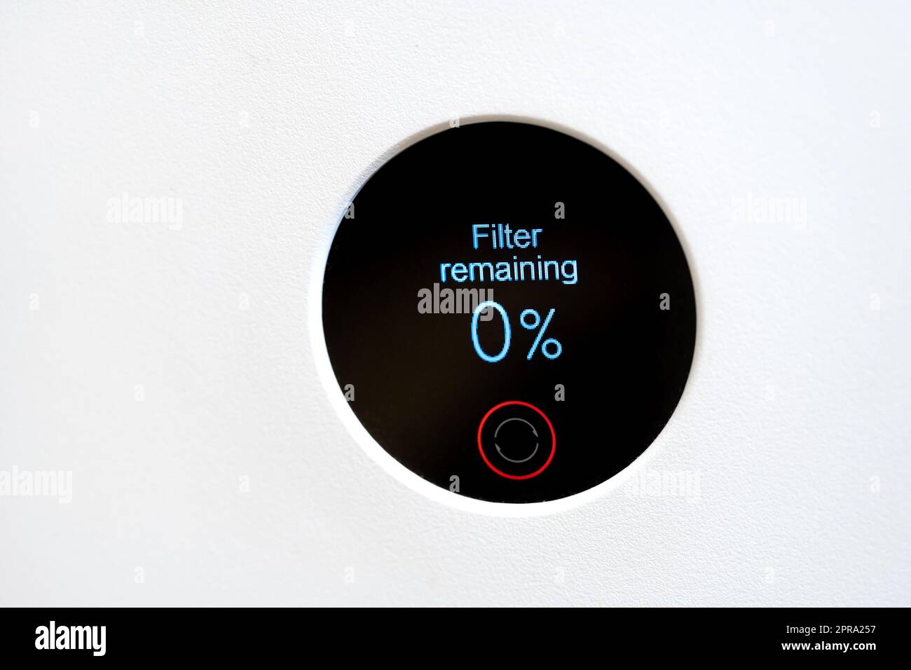 Home air filtering device, filter at 0 percent, air filter replacement