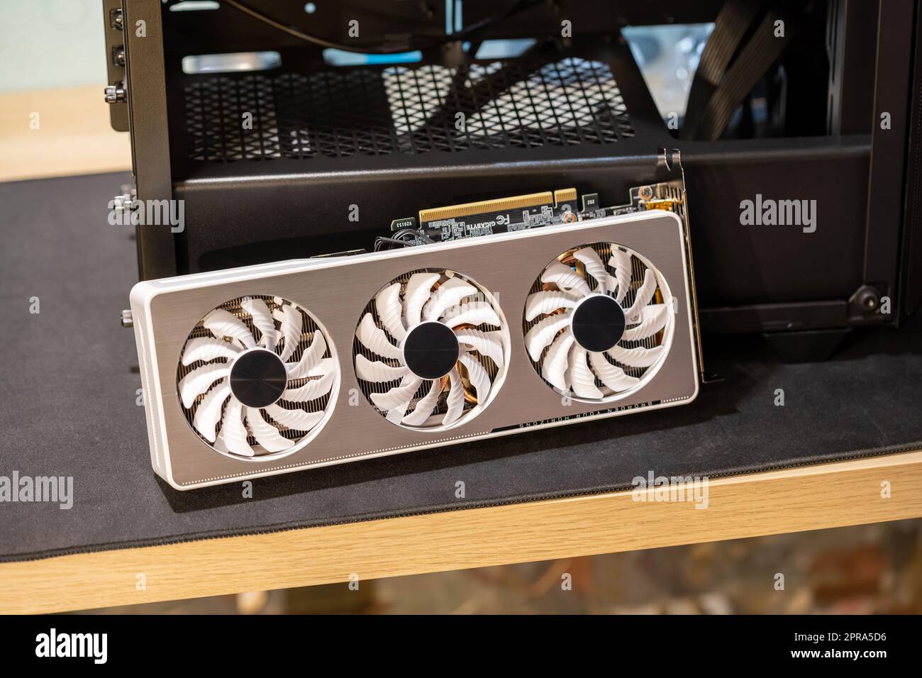 Rtx 3060 hi-res stock photography and images - Alamy