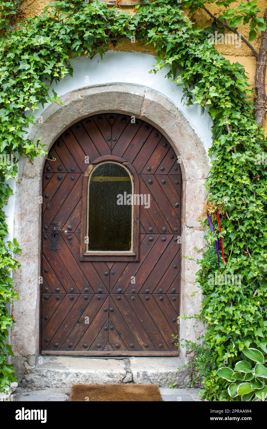 Old wooden door with beautiful decoration hi-res stock photography and ...