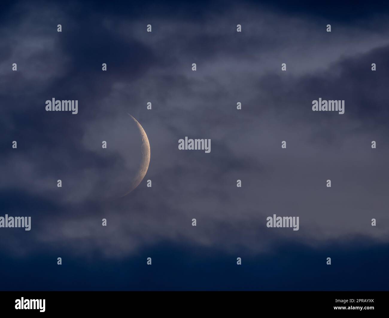 Waxing crescent hires stock photography and images Alamy