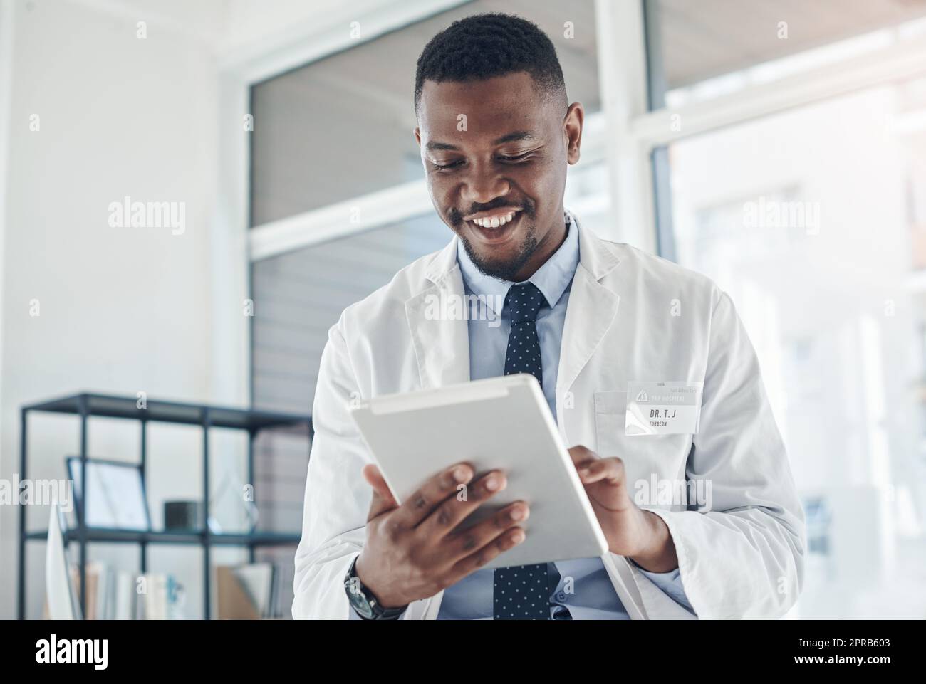 Very young doctor hi-res stock photography and images - Alamy