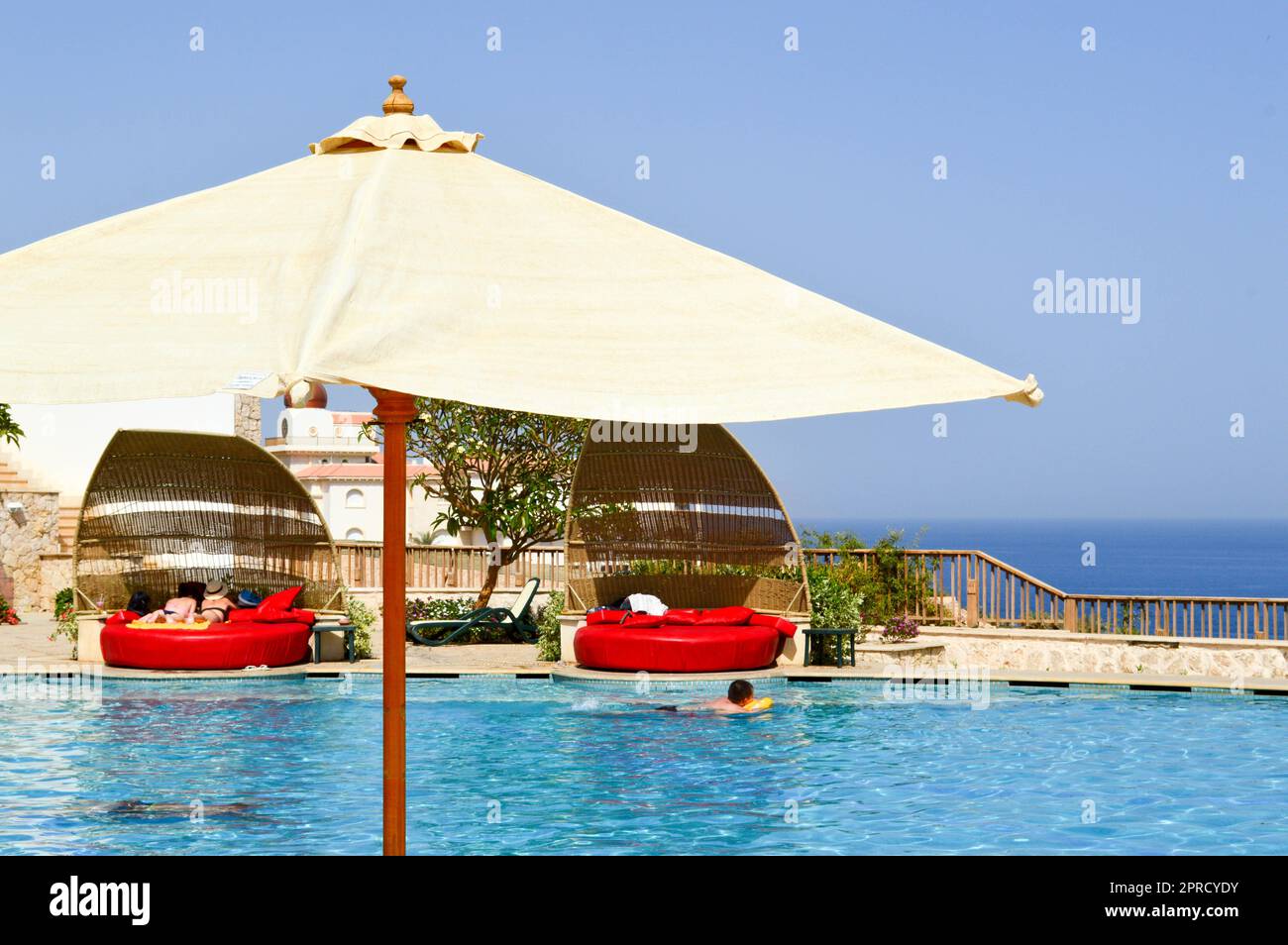 Terrace Sun Loungers Modern Hi res Stock Photography And Images Alamy terrace-sun-loungers-modern-hi-res-stock-photography-and-images-alamy