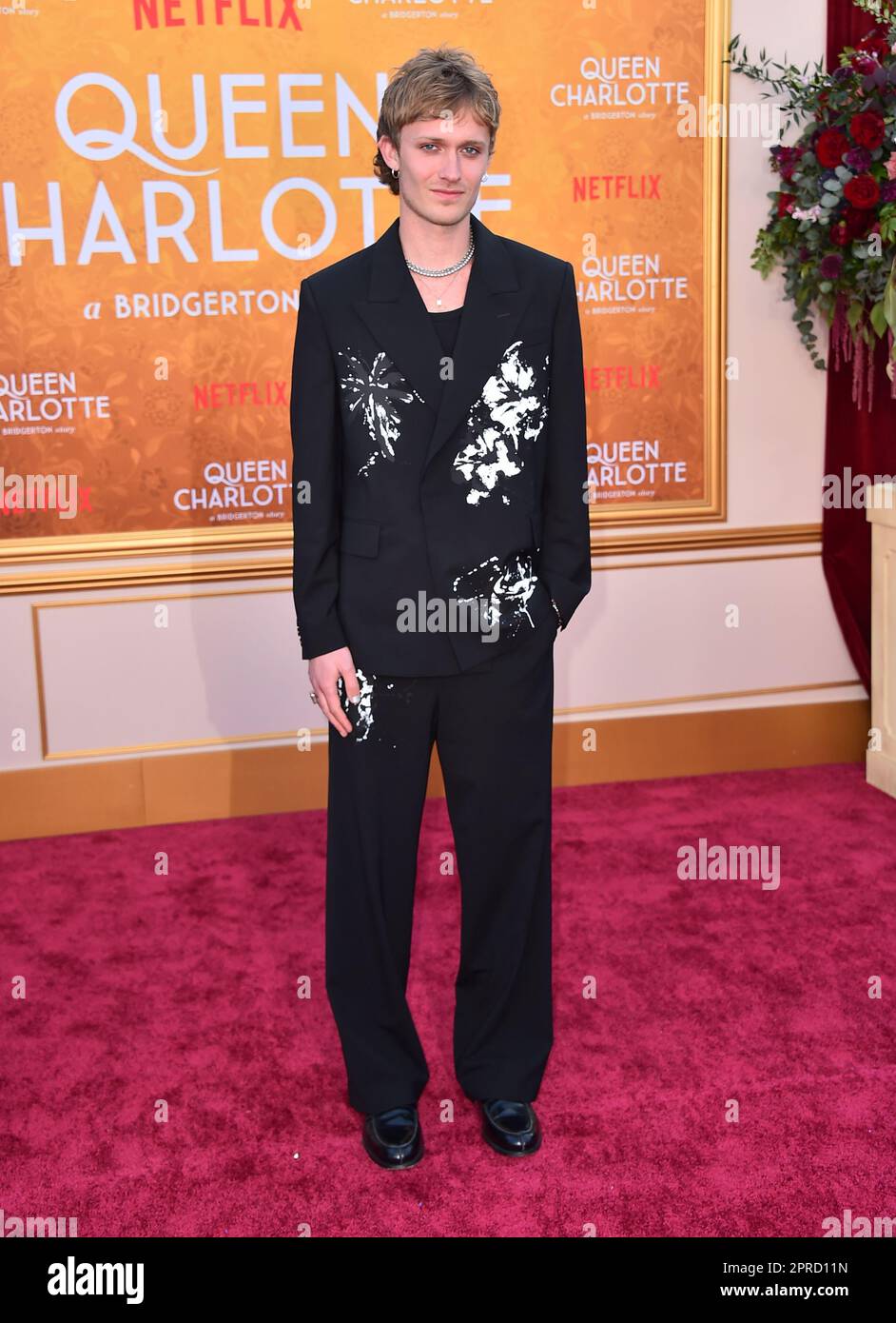 Freddie Dennis arrives at the Los Angeles premiere of "Queen Charlotte
