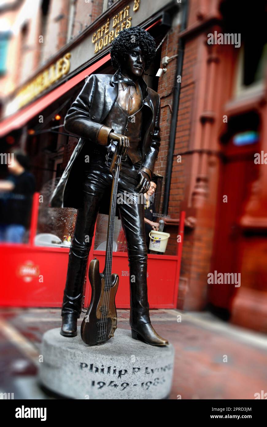 Statue of Phil Lynott, Harry Street, Dublin, Ireland Stock Photo Alamy