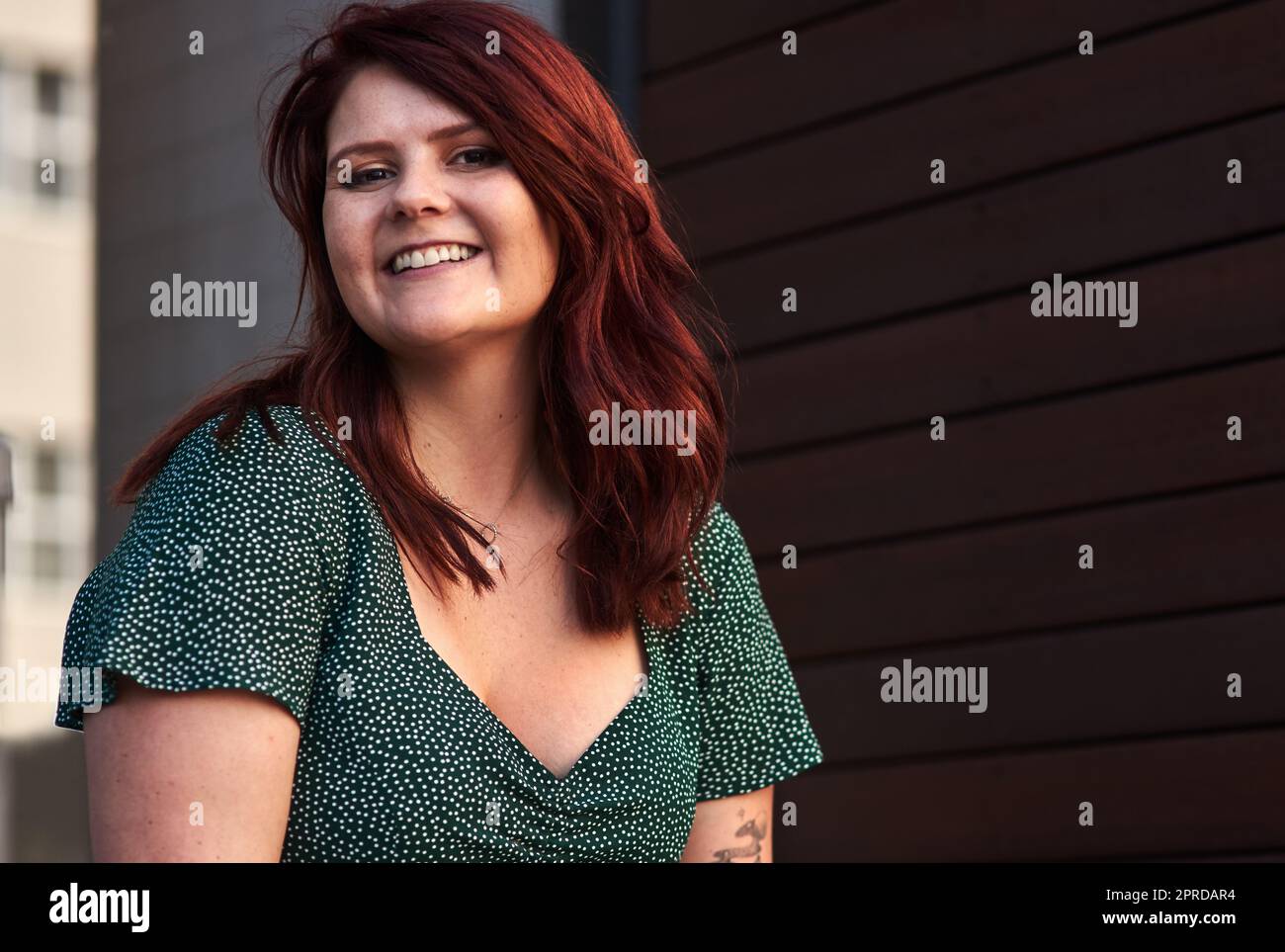 Confidence woman outdoors hi-res stock photography and images - Alamy