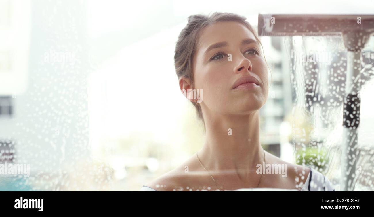 Washing windows break hi-res stock photography and images - Alamy