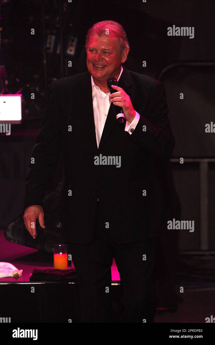 John Farnham commences his ‘John Farnham Live!’ series of concert dates