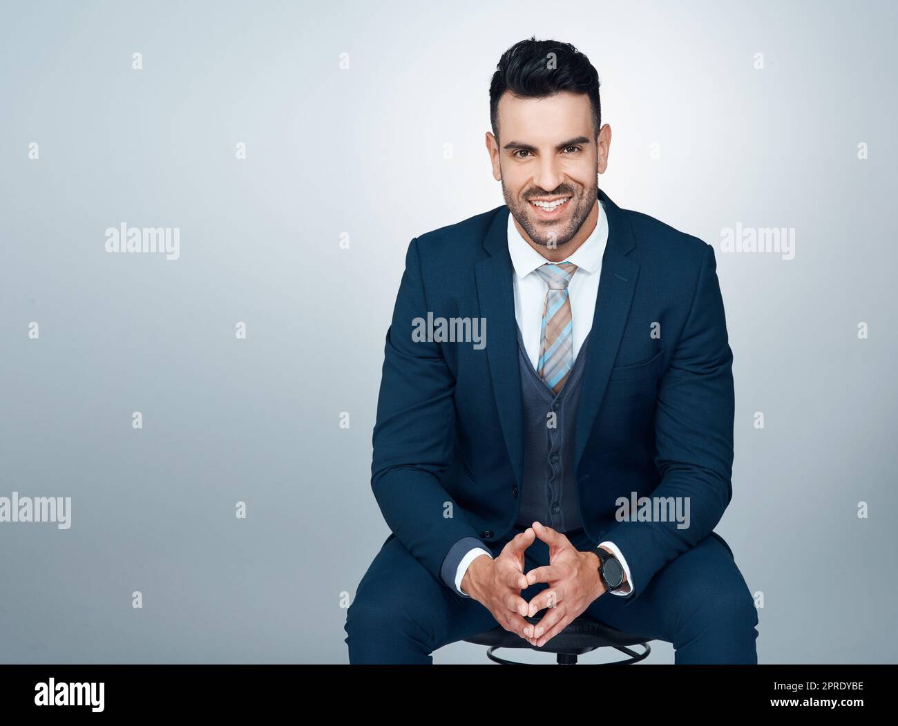 Smart pose young corporate man hi-res stock photography and images - Page  11 - Alamy