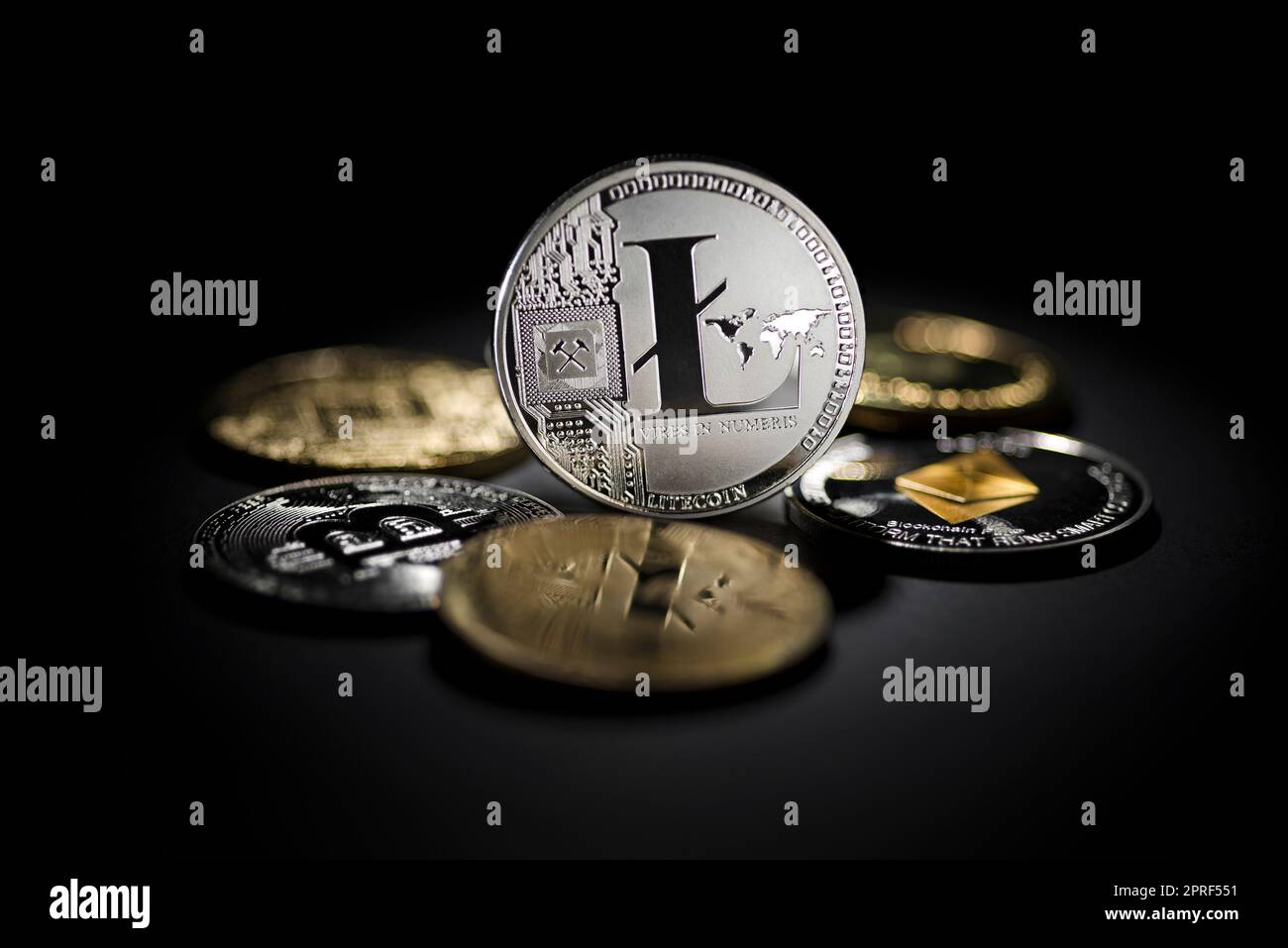 Black litecoin hi-res stock photography and images - Alamy