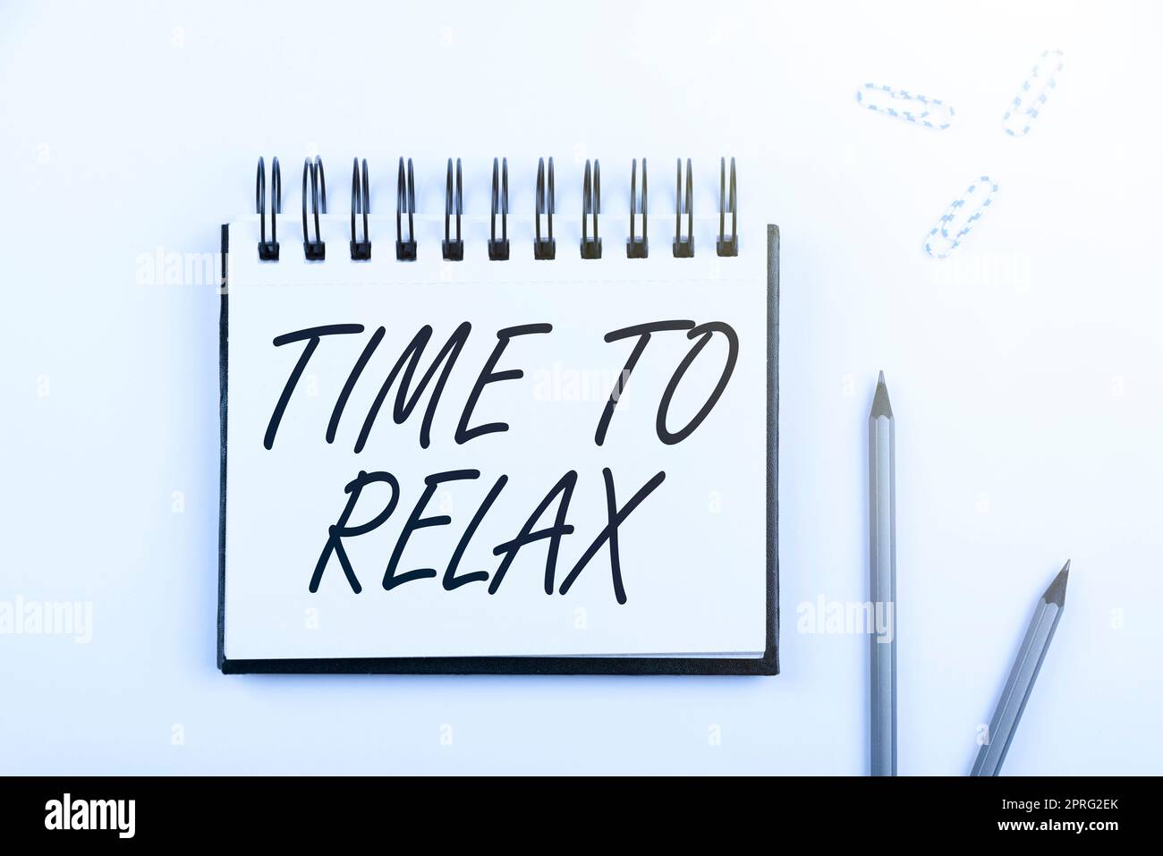Handwriting text Time To Relax. Internet Concept Relaxation moment for a break of work or study leisure Important News Written On Four Notes On Desk With Memos And Pencil. Stock Photo