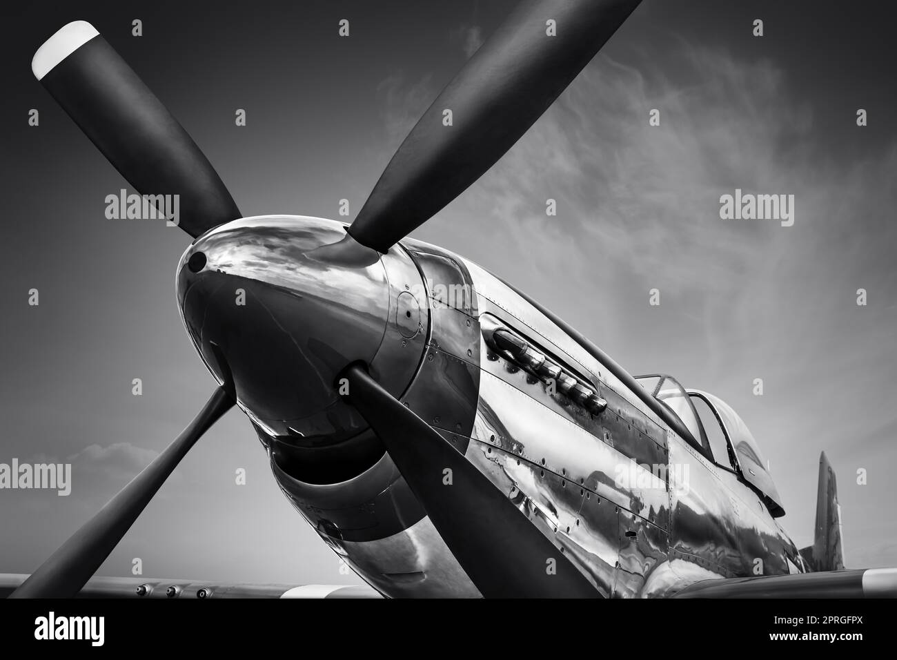 White historic plane with black propeller hi-res stock photography and ...