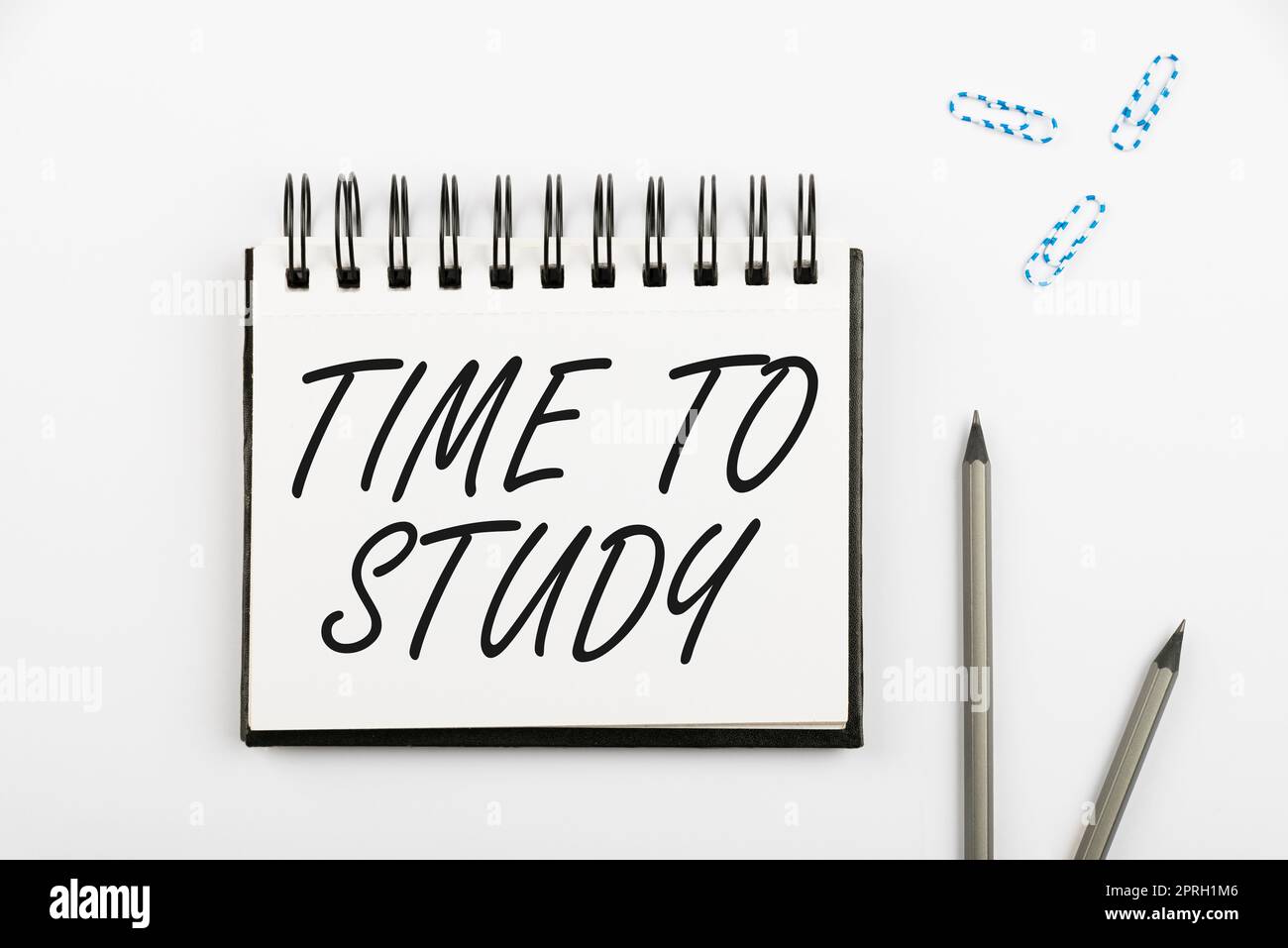 Inspiration showing sign Time To Study. Concept meaning Exams ahead need concentrate in studies learn the lesson Important News Written On Four Notes On Desk With Memos And Pencil. Stock Photo