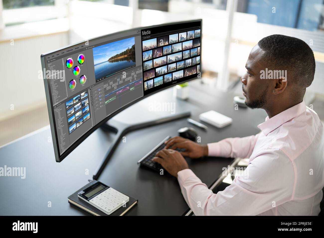 Editor Worker Computer African designer video editor hi-res stock photography and images - Alamy