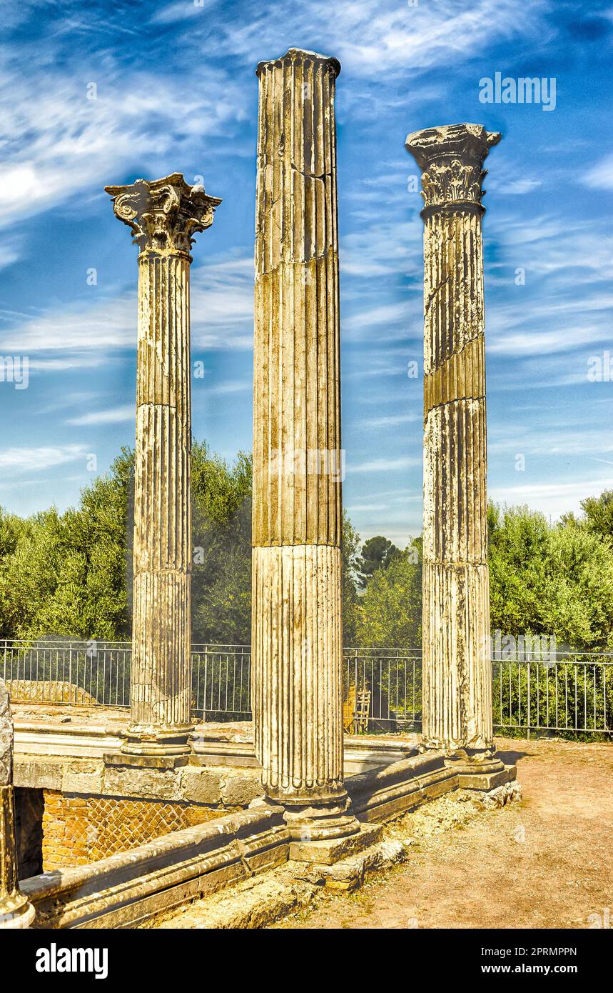 Roman ruins of Corinthian columns in Villa Adriana (Hadrian's Villa ...