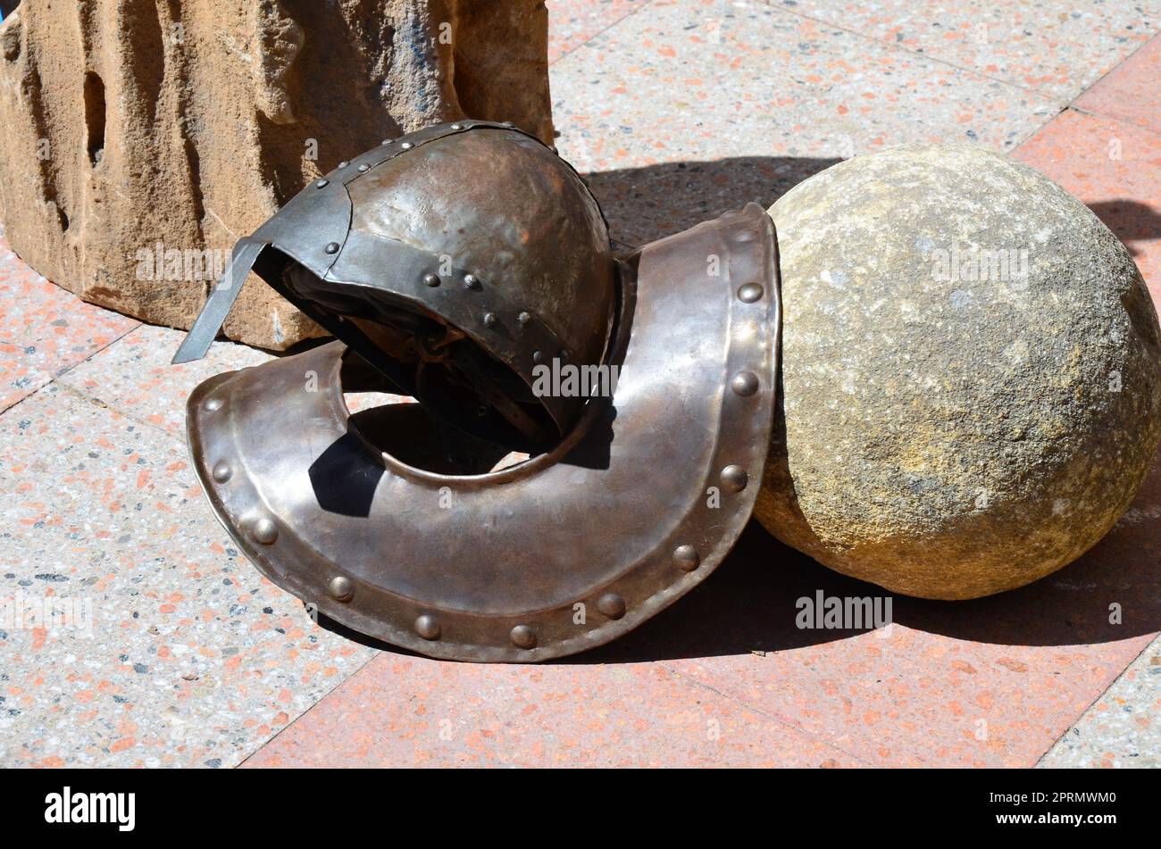 Medieval knee pads hi-res stock photography and images - Alamy