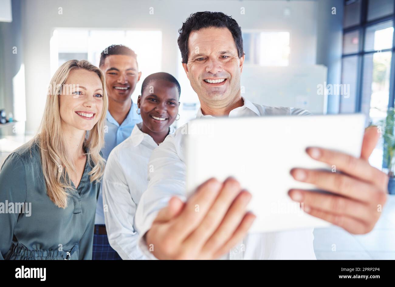 Teamwork team work partnership hi-res stock photography and images - Alamy