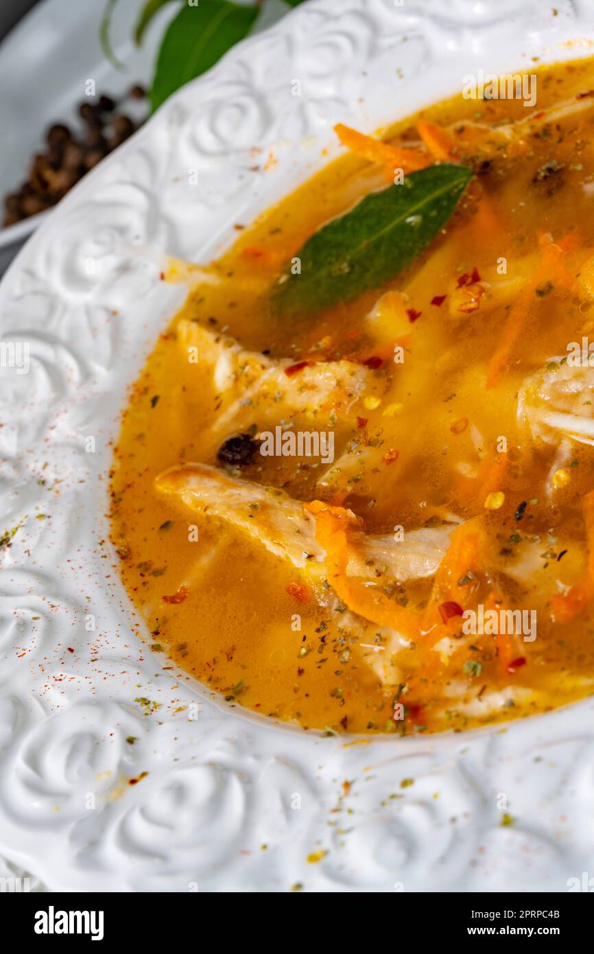 Pikante oyster soup mit hühnerfleisch Stock Photo - Alamy