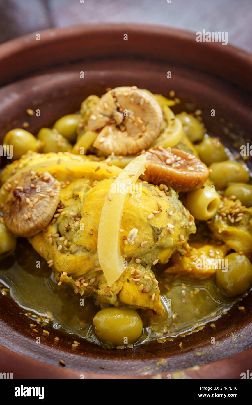 chicken tagine with fresh figs and lemon, Moroccan cuisine, Medchar