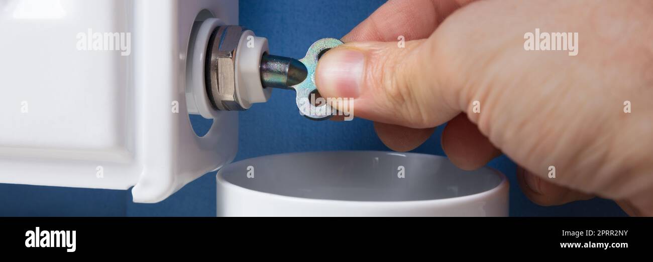 Thermostat Radiator Valve Bleed. Heater Control. Central Heating Stock Photo Alamy